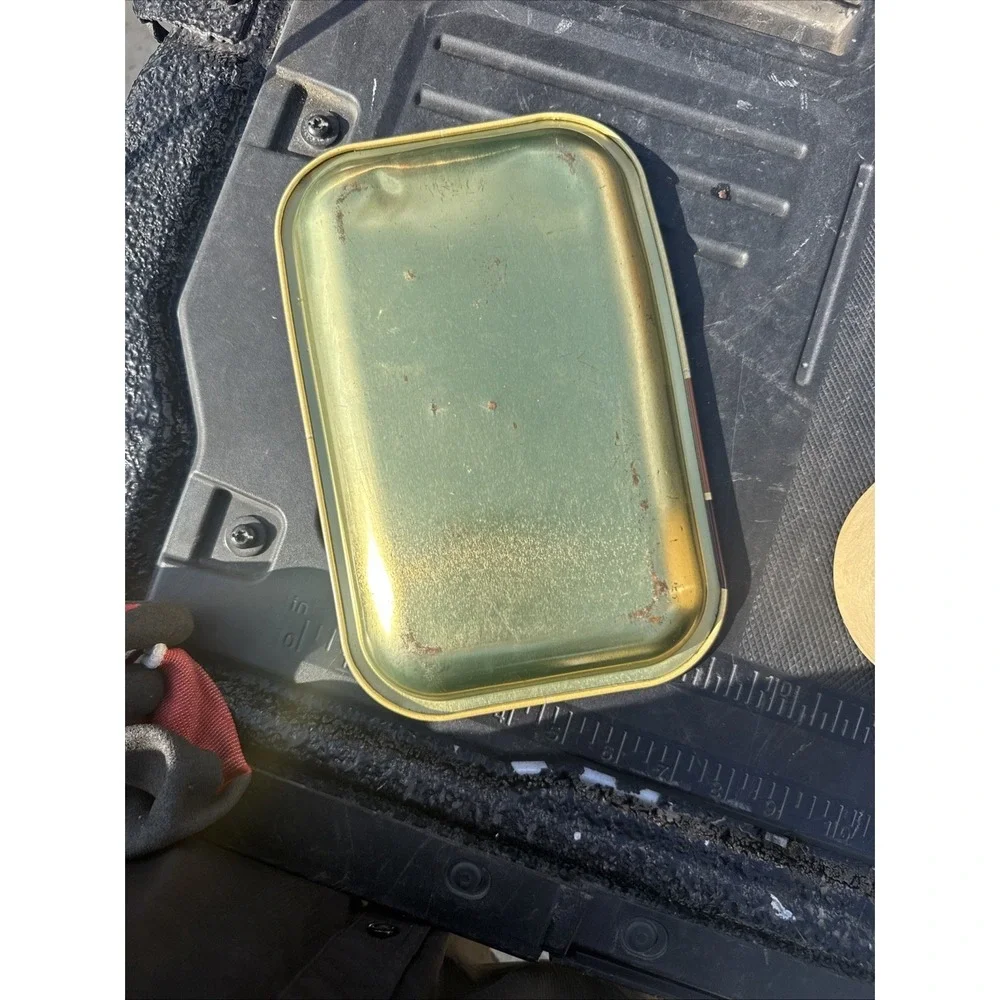 Raw Classic Rolling Tray Metal Used